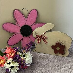 Beautiful decorative wood BUNNY and FLOWER. Spring and summer decor. EUC.